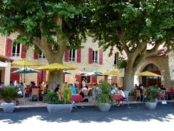 Hotel Auberge De Bonpas Logis De France Aviñón Exterior foto